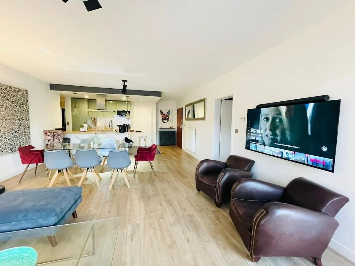 Spacious Two Bedrooms W Parking&Balcony Luxembourg 0*,  Luxembourg