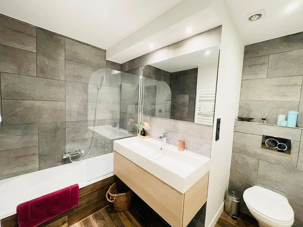 Spacious Two Bedrooms W Parking&Balcony Luxembourg 0*,